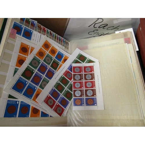 1444 - STAMP COLLECTION IN BOX