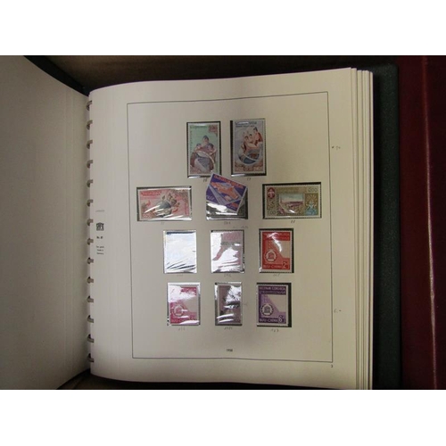 1445 - STAMP COLLECTION IN ALBUMS