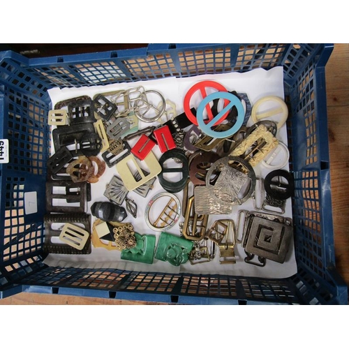 1449 - COLLECTION OF CONTEMPORARY AND 1930 BELT BUCKLES