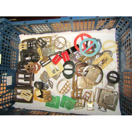 1449 - COLLECTION OF CONTEMPORARY AND 1930 BELT BUCKLES