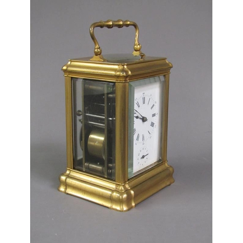 12 - A late 19c French carriage clock, the two train movement having petit and grande sonnerie striking o... 