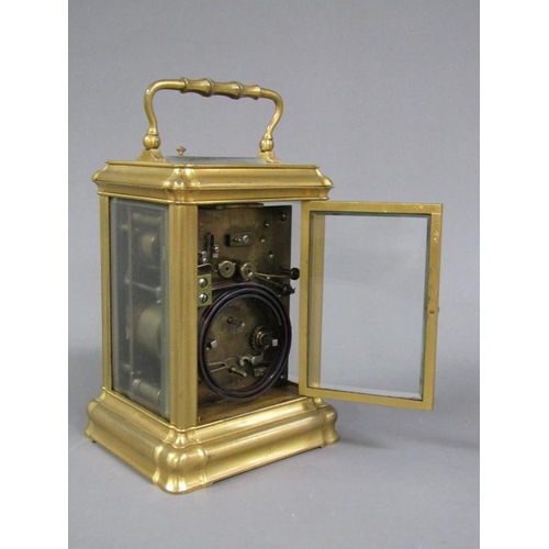 12 - A late 19c French carriage clock, the two train movement having petit and grande sonnerie striking o... 