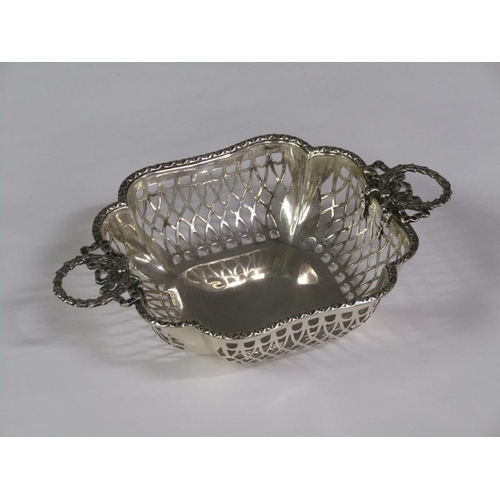 171 - A silver two handled bonbon basket, lobed and pierced, Chester 1912, 2.8oz t, 16cm w.