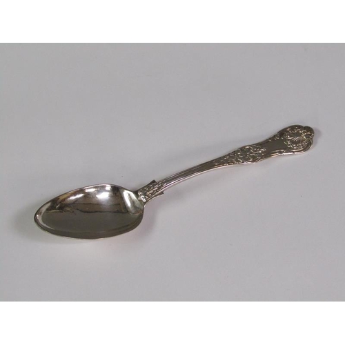 173 - A George IV set of six silver dessert spoons, London 1827, 8oz t, 7cm l.