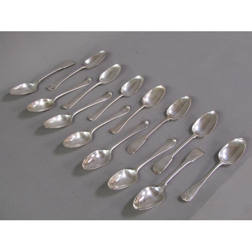 198 - A matched set of fourteen late Georgian Victorian table spoons, 31oz t.