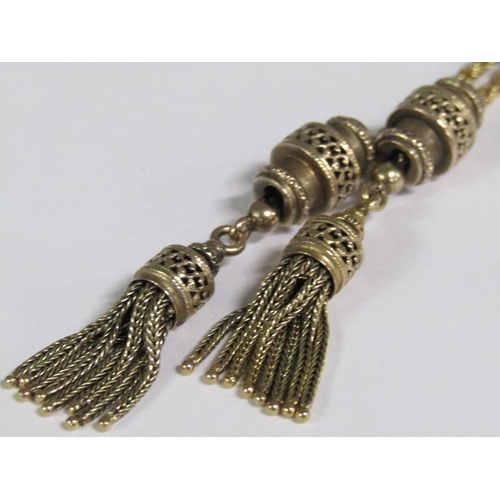 109 - An Edwardian period 9ct gold rope twist necklace with two tassel pendants, 21.5g.