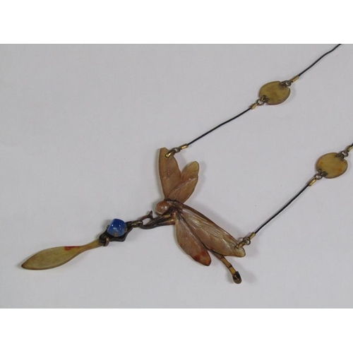 115 - A French Art Nouveau carved horn dragonfly necklace, signed GIP for Georges Pierre, 68cm l.