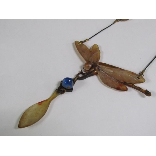 115 - A French Art Nouveau carved horn dragonfly necklace, signed GIP for Georges Pierre, 68cm l.