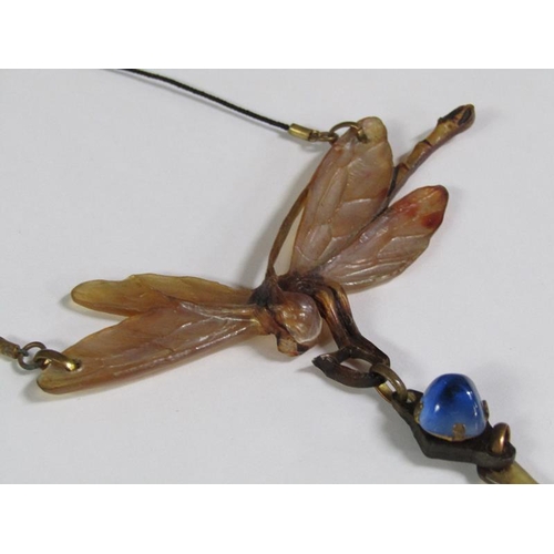 115 - A French Art Nouveau carved horn dragonfly necklace, signed GIP for Georges Pierre, 68cm l.