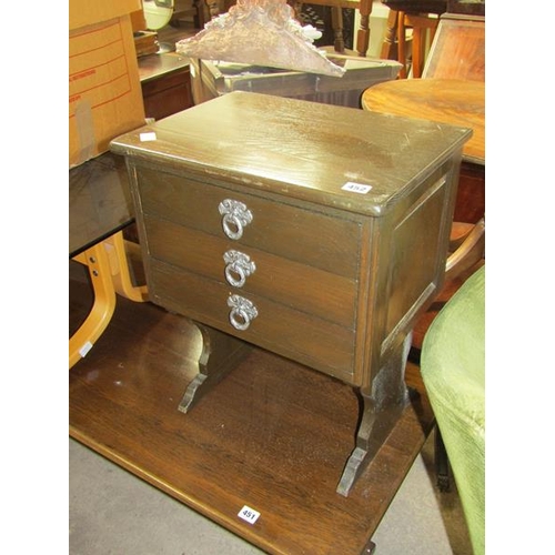 452 - OAK THREE DRAWER BEDSIDE CHEST