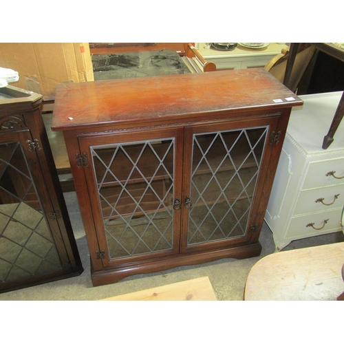 465 - OAK DISPLAY CABINET