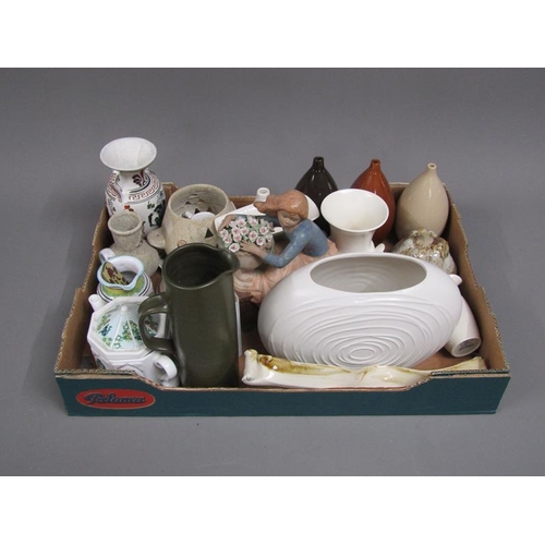 70 - MIXED CERAMICS TO INCL NADAL FIGURINE & STUDIO POTTERY