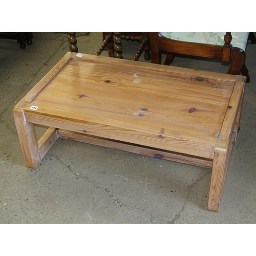 348 - PINE COFFEE TABLE