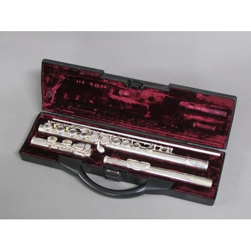 1118 - BOOSEY & HAWKES 861E CASED FLUTE