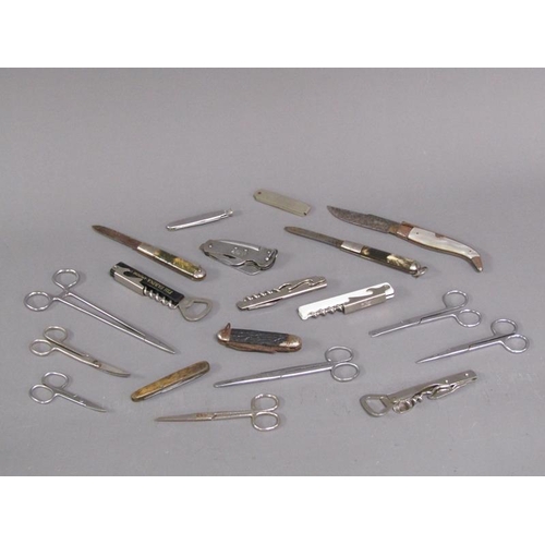 1119 - BOX TO INCL VINTAGE FORCEPS, SCISSORS, PEN KNIVES ETC