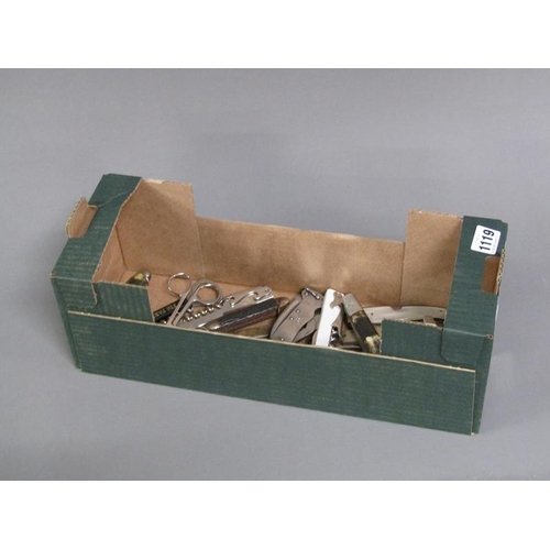 1119 - BOX TO INCL VINTAGE FORCEPS, SCISSORS, PEN KNIVES ETC