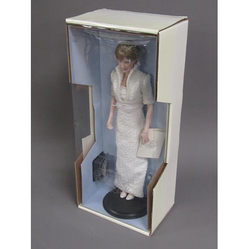 1145 - FRANKLIN MINT PORCELAIN PORTRAIT DOLL - THE PRINCESS OF WALES, IN BOX, BOX 53CM H