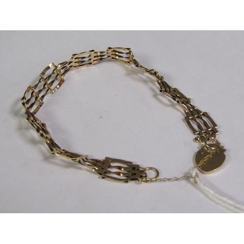 1228 - 9CT GOLD GATE LINK BRACELET, 4.5G