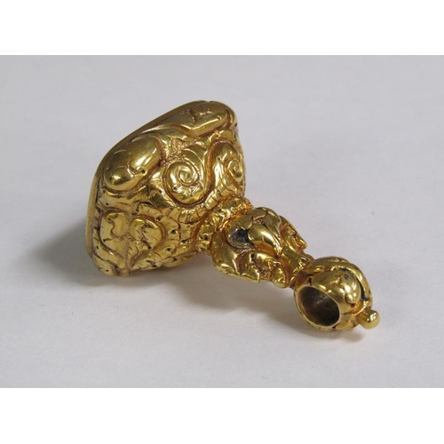 104 - A gold metal seal fob with engraved thistle seal, 4.5cm l.