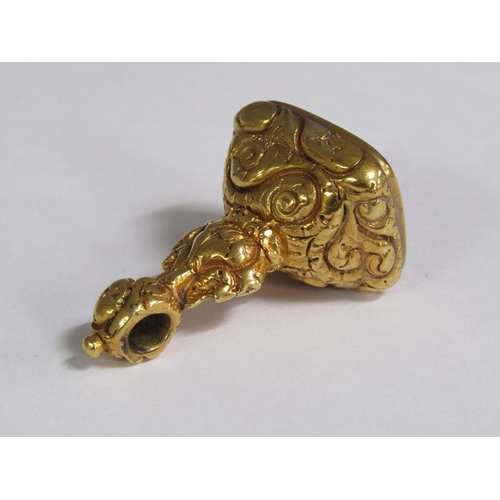 104 - A gold metal seal fob with engraved thistle seal, 4.5cm l.