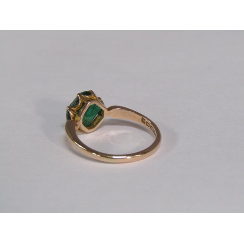 127 - A 15ct gold cut emerald set ring, size R, emerald approx. 2 carats.