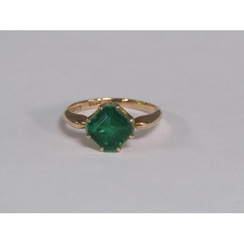 127 - A 15ct gold cut emerald set ring, size R, emerald approx. 2 carats.