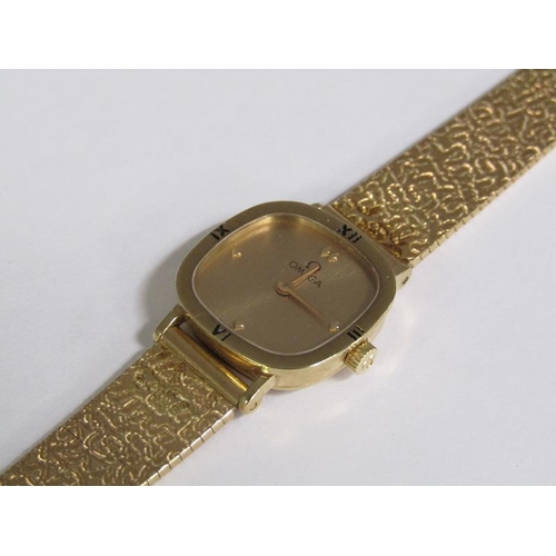 97 - An Omega Quartz ladies 9ct gold cased wristwatch, total 23.6g.