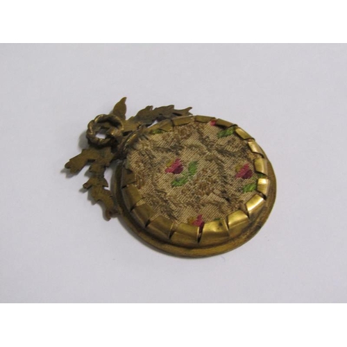 90 - Nived - portrait miniature of a lady, she wear a large hat adorned by boa feathers, circular gilt fr... 