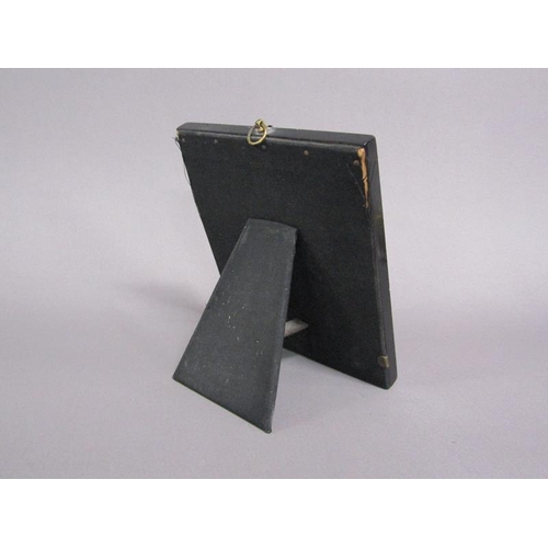 92 - A 19c framed oval portrait miniature of a gentleman, black chalk, framed and glazed, 10cm x 7cm.