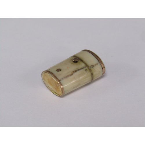 70 - A Georgian gold mounted ivory scent etui with hinged snap cover, 3cm h.