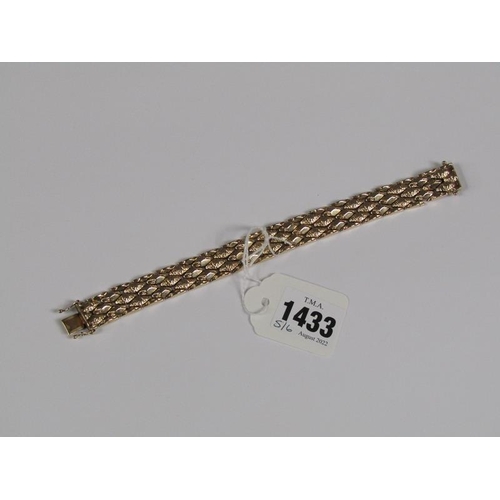 1433 - 9ct GOLD BRACELET 19cms L - 27g