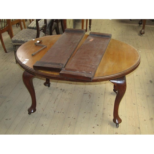 1794 - 19c MAHOGANY OVAL WIND OUT DINING TABLE WITH TWO LEAVES 129 x 106cms, 72cms WHEN CLOSED