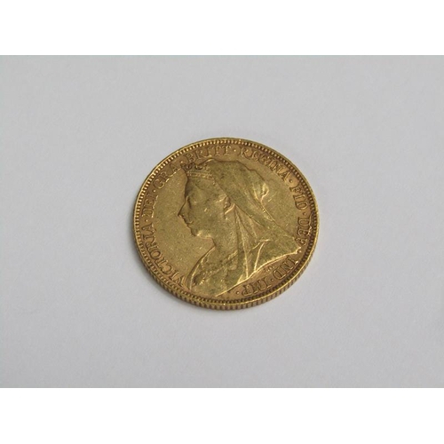 100 - A 1901 Victorian gold sovereign.