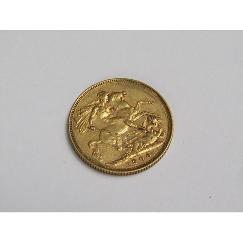 101 - A 1900 Victorian gold sovereign.