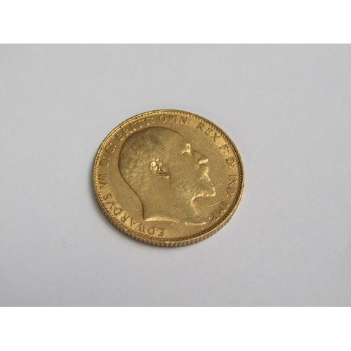 105 - A 1908 gold sovereign.