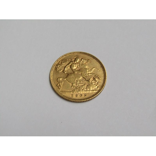 95 - A 1905 gold half sovereign.