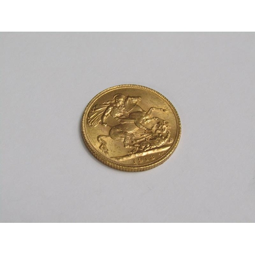 110 - A 1913 gold sovereign.