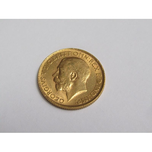 112 - A 1913 gold sovereign.