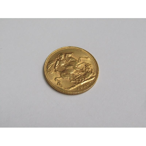 112 - A 1913 gold sovereign.