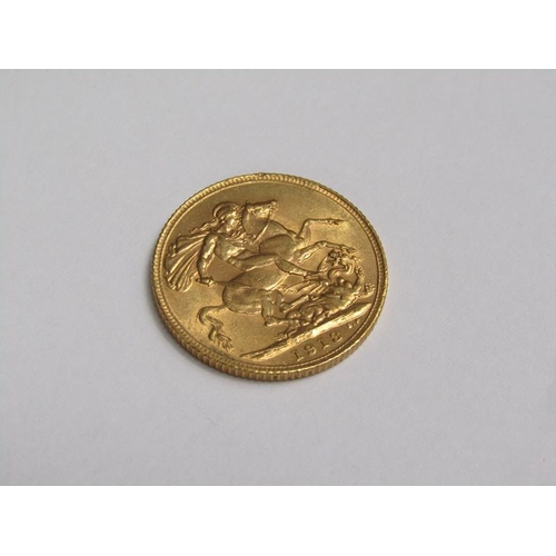 112 - A 1913 gold sovereign.