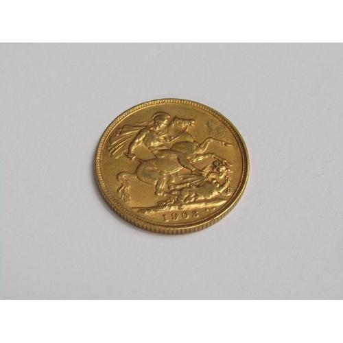 113 - A 1903 gold sovereign.