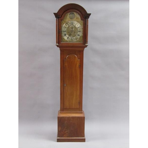 31 - An early 18c eight day longcase clock, 30cm arched brass dial signed Robert Sadler, London and havin... 