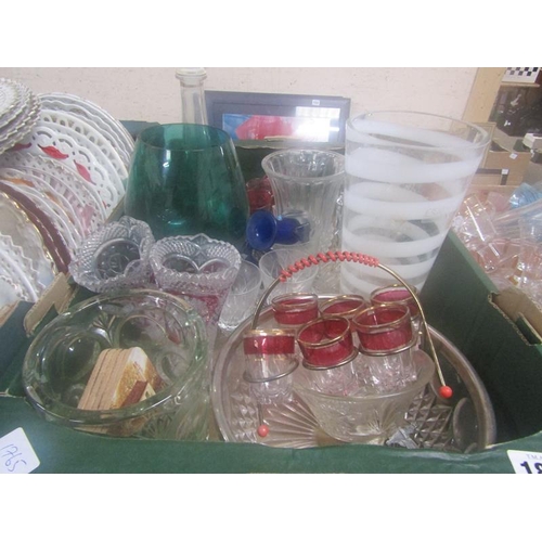 182 - BOX OF MIXED GLASSWARE TO INCL ART GLASS