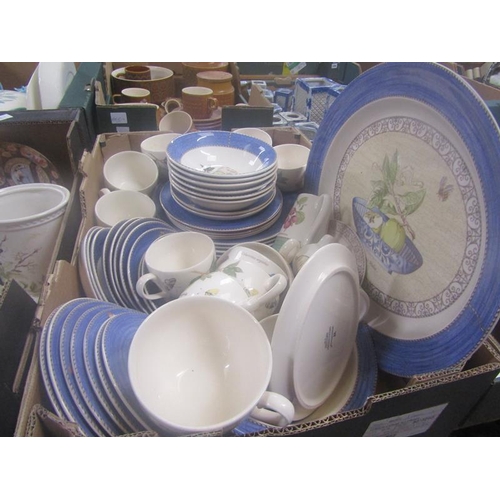 227 - BOX OF WEDGWOOD TEA AND TABLEWARES