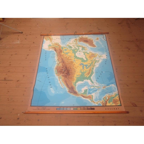 357 - TOPOGRAPHIC MAP OF NORTH AMERICAN; WORLD MAP