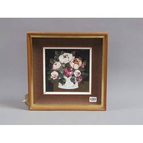 1257 - BRENDA KING 1934/2011 - A POT OF ROSES, OIL ON BOARD, FRAMED, 19CM X 19CM