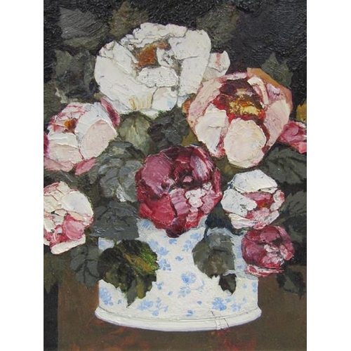 1257 - BRENDA KING 1934/2011 - A POT OF ROSES, OIL ON BOARD, FRAMED, 19CM X 19CM