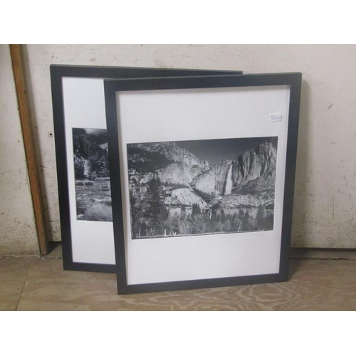 386 - TWO FRAMED B&W PHOTO PRINTS