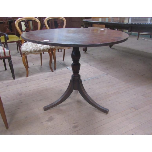 1470 - GEORGE III MAHOGANY CIRCULAR PEDESTAL TRIPOD TABLE 88cms DIA