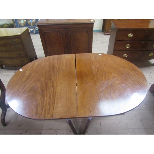 1479 - 19c REGENCY STYLE MAHOGANY TWIN PILLAR DINING TABLE WITH A LEAF 96cms EXTENDED